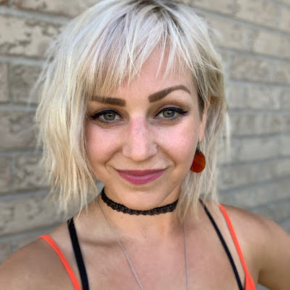 Meet your Posher, Alex - Picture 1 of 1